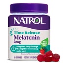 Natrol Time Release Melatonin Gummies, Supporto per il sonno per gli adulti, 3 mg Melatonin Supplementi per il supporto del sonno, 65 Gummie aromatizzate alla fragola, fino a un 65 giorni di alimentazione