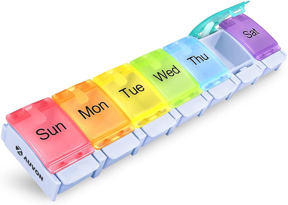 AUVON Weekly Pill Organizer Arthritis Friendly, BPA Free Travel 7 Day Pill Box Case con Spring Open Design e Large Compartment per tenere vitamine, Cod Liver Oil, Supplementi e farmaci