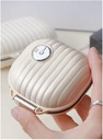 Caso organizzatore di pillole con Carabiner, 7 scomparti, Dispenser per uomini e donne, Beige (latte bianco sottile)
