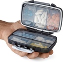 Organizzatore di pillole di viaggio - Moisture Proof Portable Vitamin Holder con 7 scomparti, Compatto caso di supplemento per Purse Essential Medicine Kit fot viaggio Pocket Pharmacy con etichette, Nero