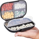 Organizzatore di pillole di viaggio di Sukuos Settimanale con doppia serratura, scatola di pillole portatile con ampio 7 scomparti, contenitore di caso di medicina quotidiana ermetico con etichette per vitamine / oli di fondo / materie prime