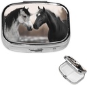 Pillola caso con specchio retro 2 scomparti Pillola Box Nero e Bianco Cavalli Piccolo Organizzatore Pillola per Purse o Pocket Decorative Metal Medicine Vitamin Organizer Regali unici