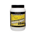 Ultimate Nutrition Muscle Juice, Weight Gain Drink Mix - Polvere di allenamento Mass Gainer per gli uomini e le donne - Supplemento per la crescita muscolare magra e supporto immunitario con 55g Protein - Banana, 4.96lb